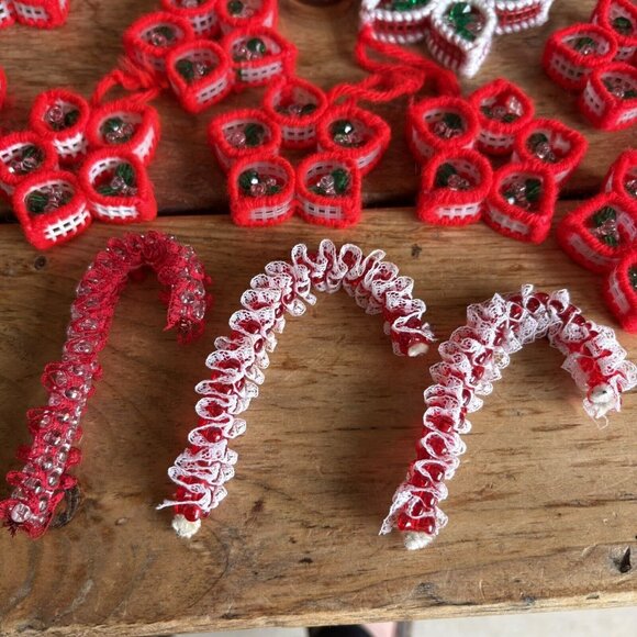 VTG Handmade Christmas Ornament Lot - Picture 2 of 16